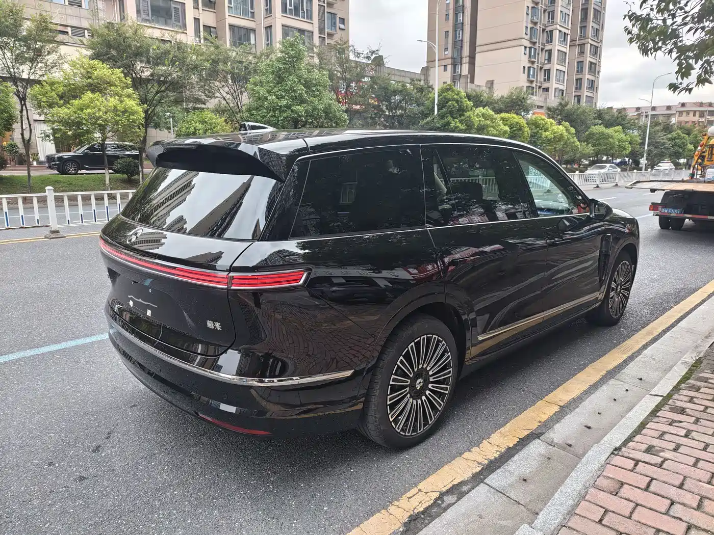 NIO ES8 2026 2025 Model 6-Seat Executive Luxury Edition