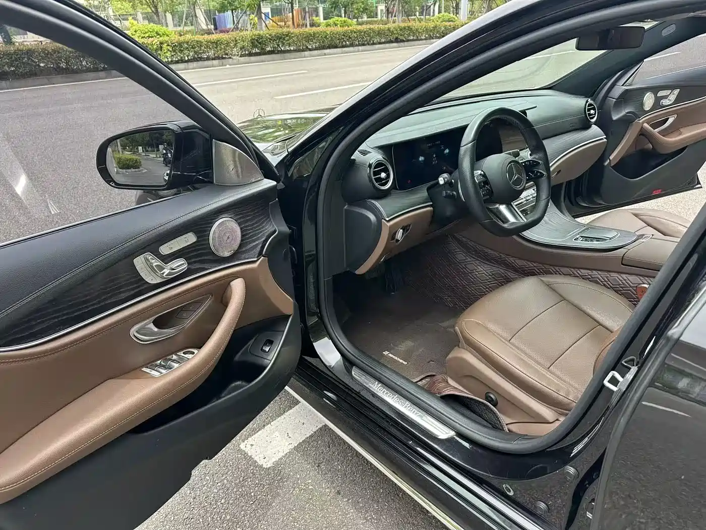 Mercedes-Benz E-Class 2020 E 300 L Fashion фото 4
