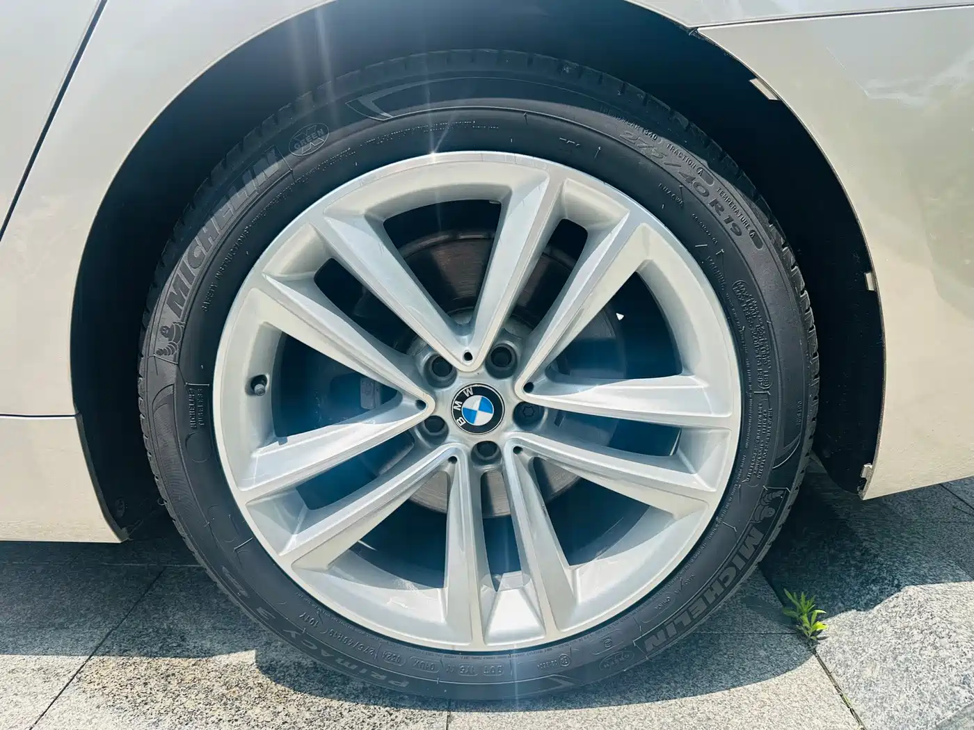 BMW 7 Series 2016 750Li xDrive 4-Seater фото 5