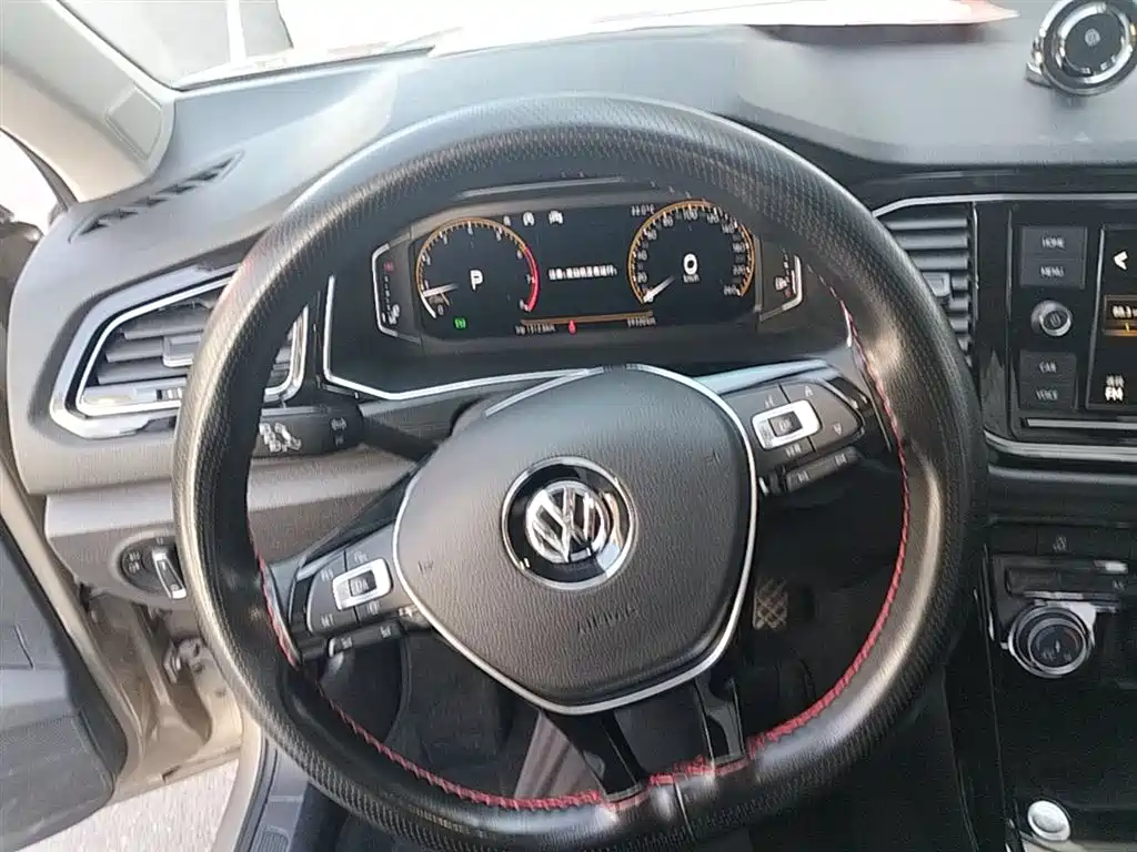 Volkswagen T-ROC 2020 280TSI DSG 2WD Comfort фото 11