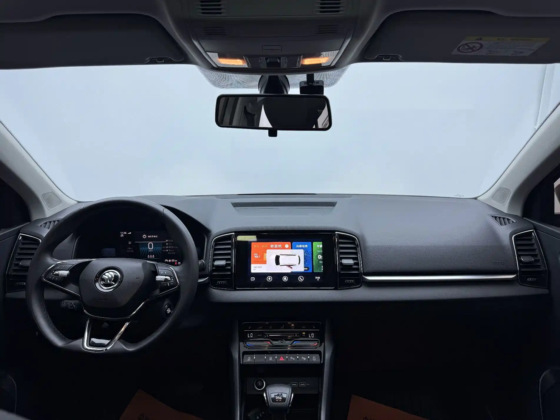 Photo 9 - Škoda Karoq