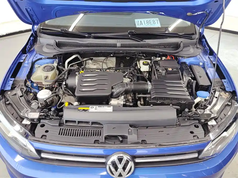 Volkswagen Polo 2019 Plus 1.5L Automatic Panorama Enjoyment Edition фото 10