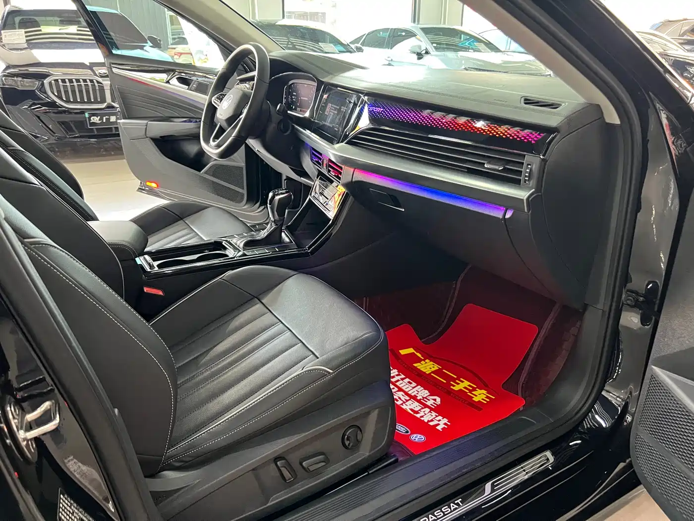 Volkswagen Passat 2023 330TSI Elite Edition фото 9