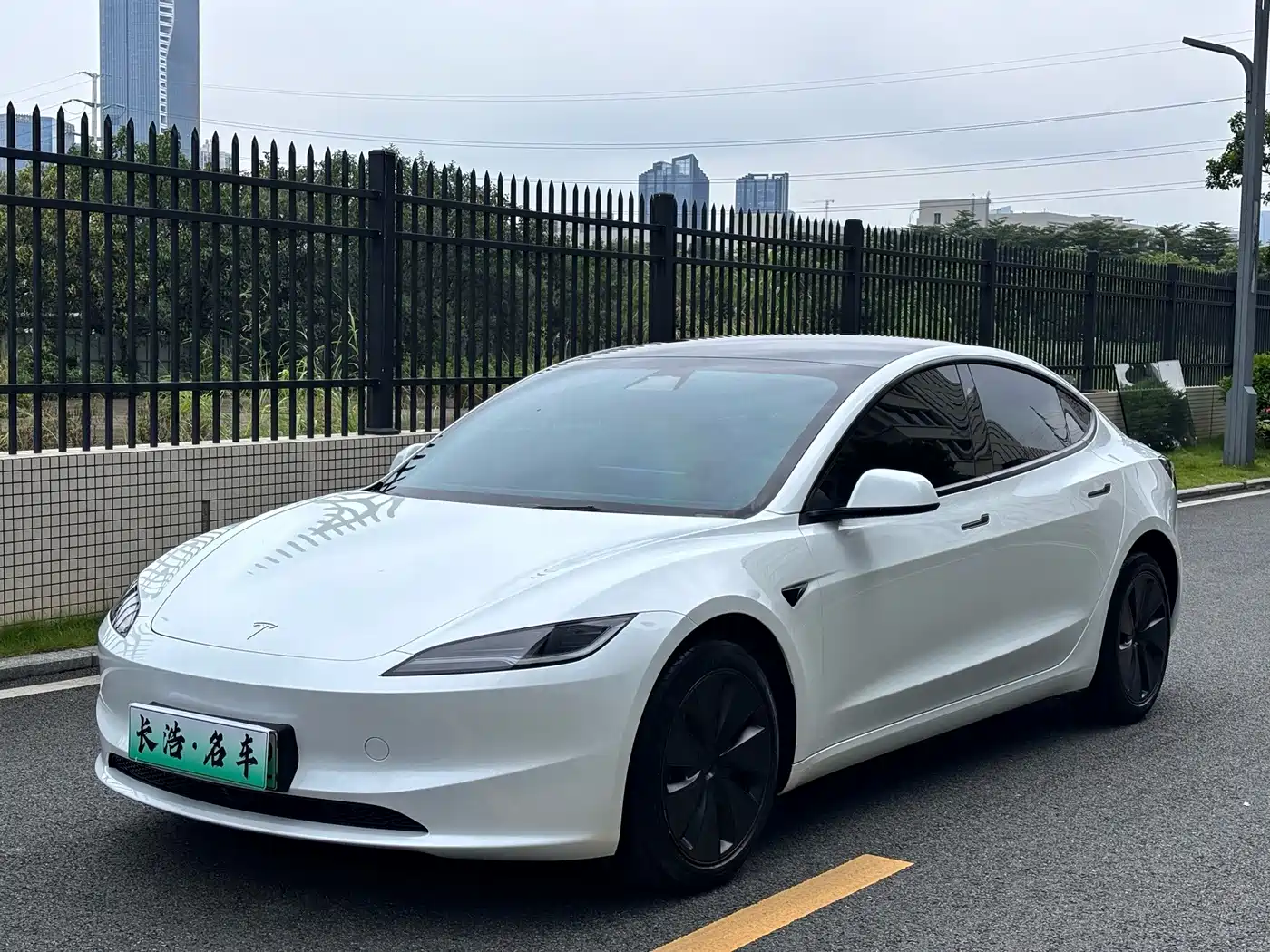 Tesla Model 3 2023