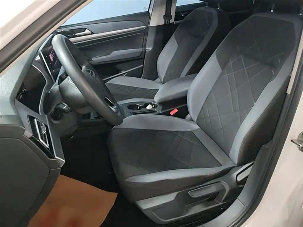 Volkswagen Lavida 2023 Facelift 1.5L Auto Comfort Edition фото 15