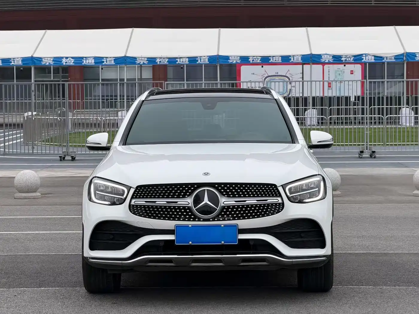 Mercedes-Benz GLC 2022 Model GLC 260 L 4MATIC Luxury Edition фото 2