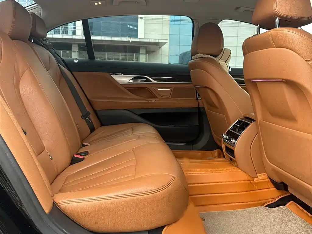 BMW 7 Series 2018 730Li Leading Type Excellence Package фото 19