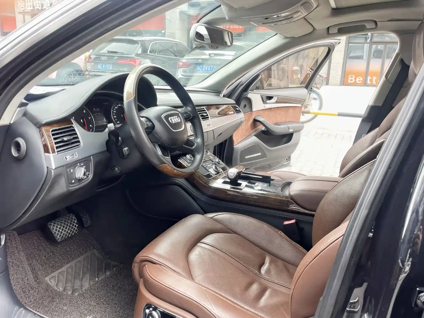 Audi A8 2013 A8L 45 TFSI quattro Exclusive фото 6