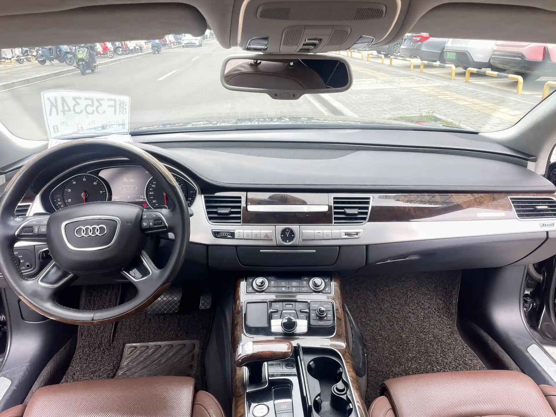 Фото 5 - Audi A8