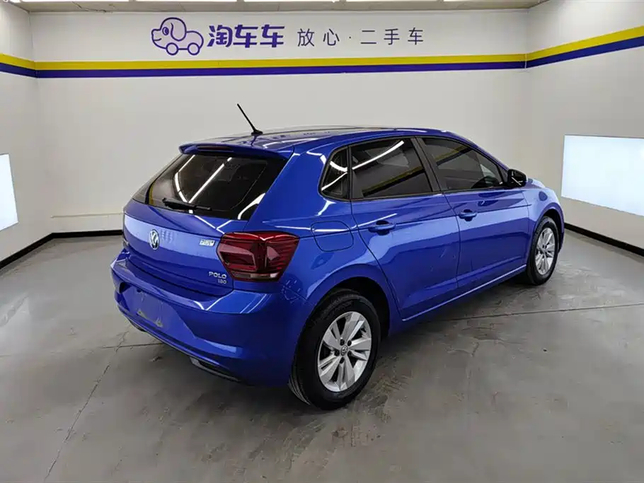 Volkswagen Polo 2019 Plus 1.5L Automatic Panorama Enjoyment Edition фото 3