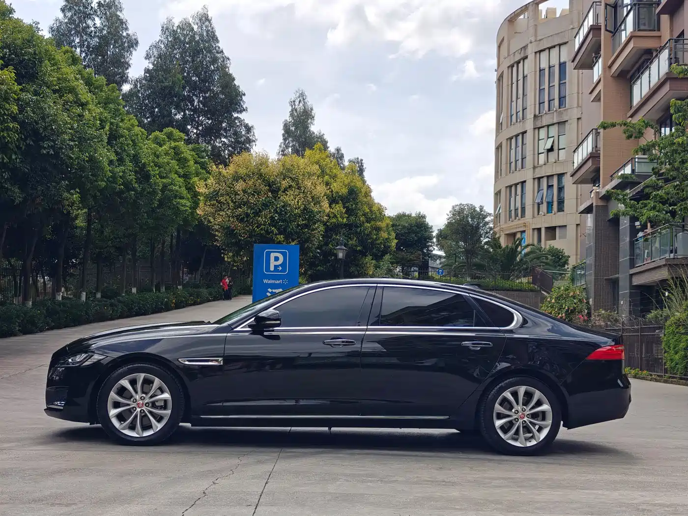 Jaguar XFL 2019 XFL 2.0T 250PS FWD Luxury Edition фото 4