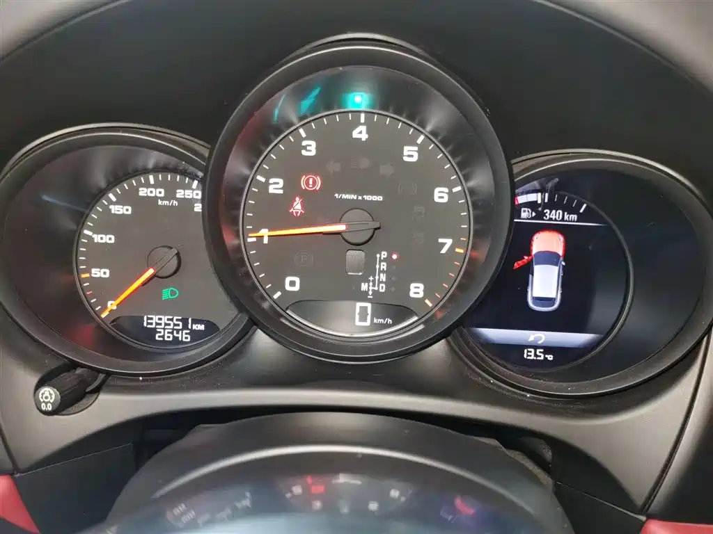 Porsche Macan 2017 Macan 2.0T фото 9