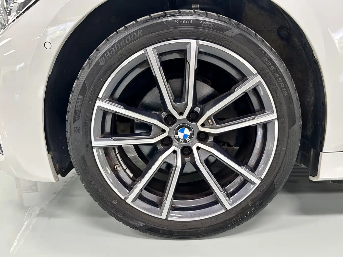 BMW 3 Series 2022 325Li M Sport Package фото 18