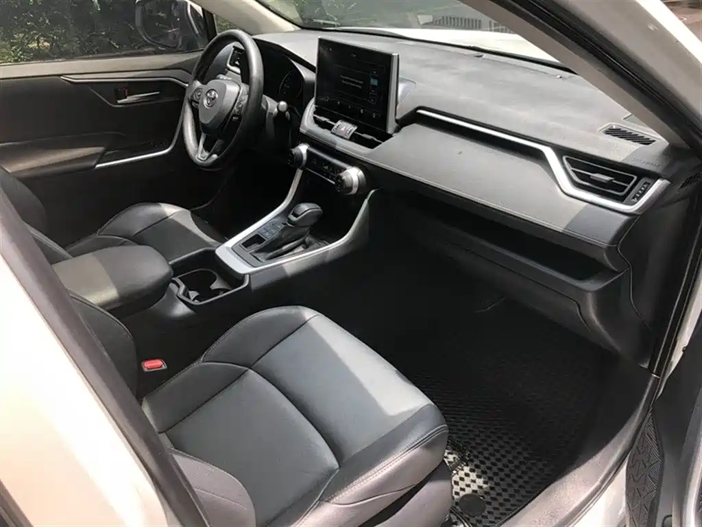 Toyota Wildlander 2020 2.0L CVT AWD Luxury Edition фото 8