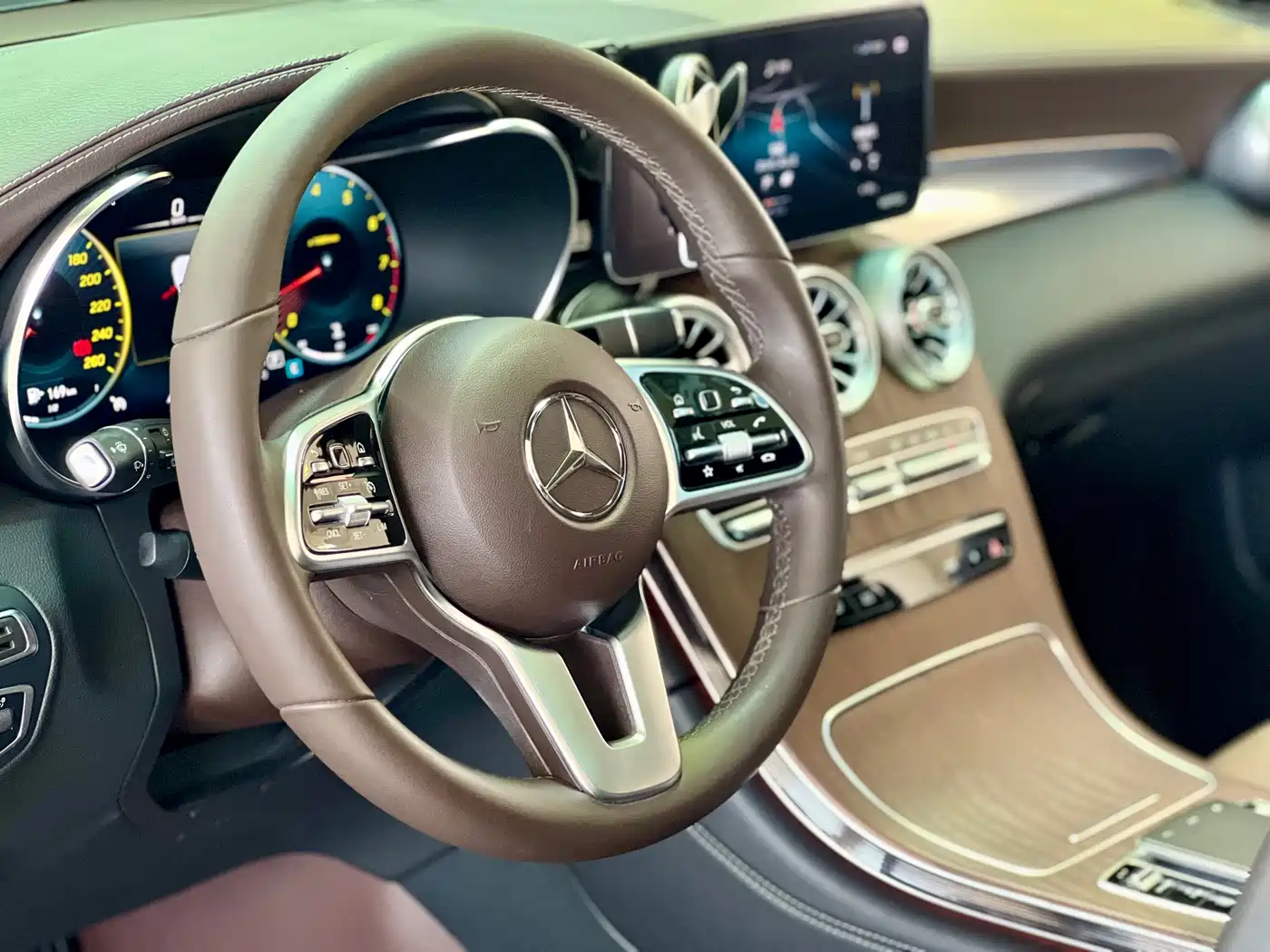 Mercedes-Benz GLC 2020 GLC 300 L 4MATIC Dynamic фото 5