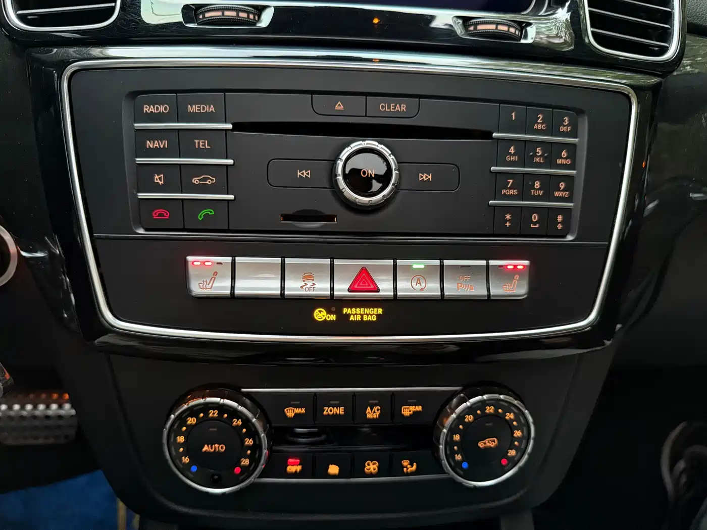 Mercedes-Benz GLE 2018 GLE 400 4MATIC Ultimate Edition фото 15