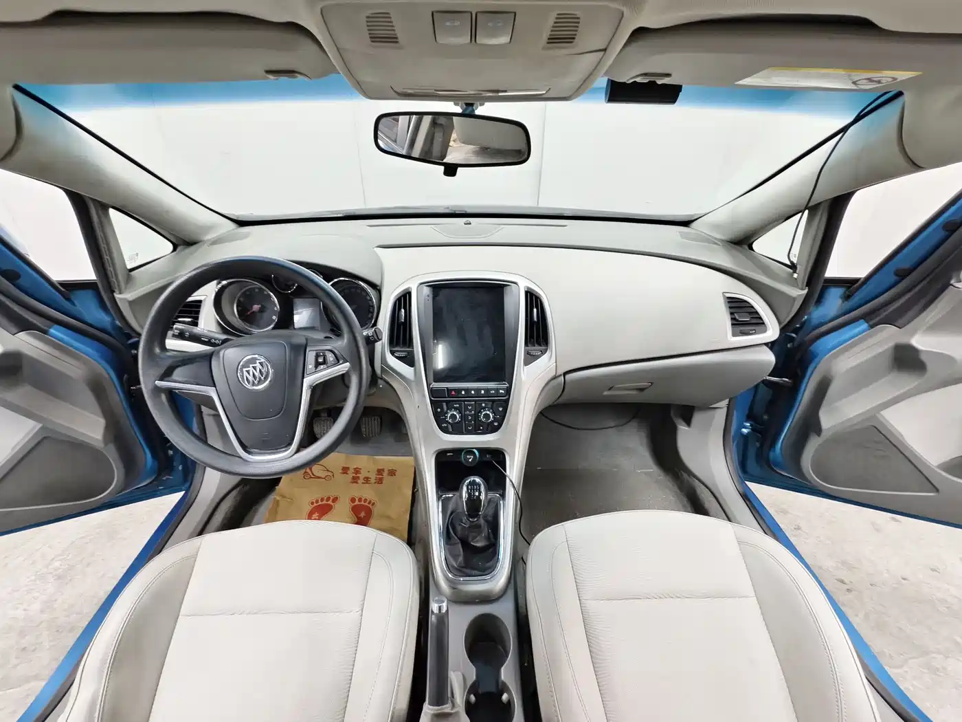 Buick Excelle 2013 Model XT 1.6L Manual Progressive фото 9