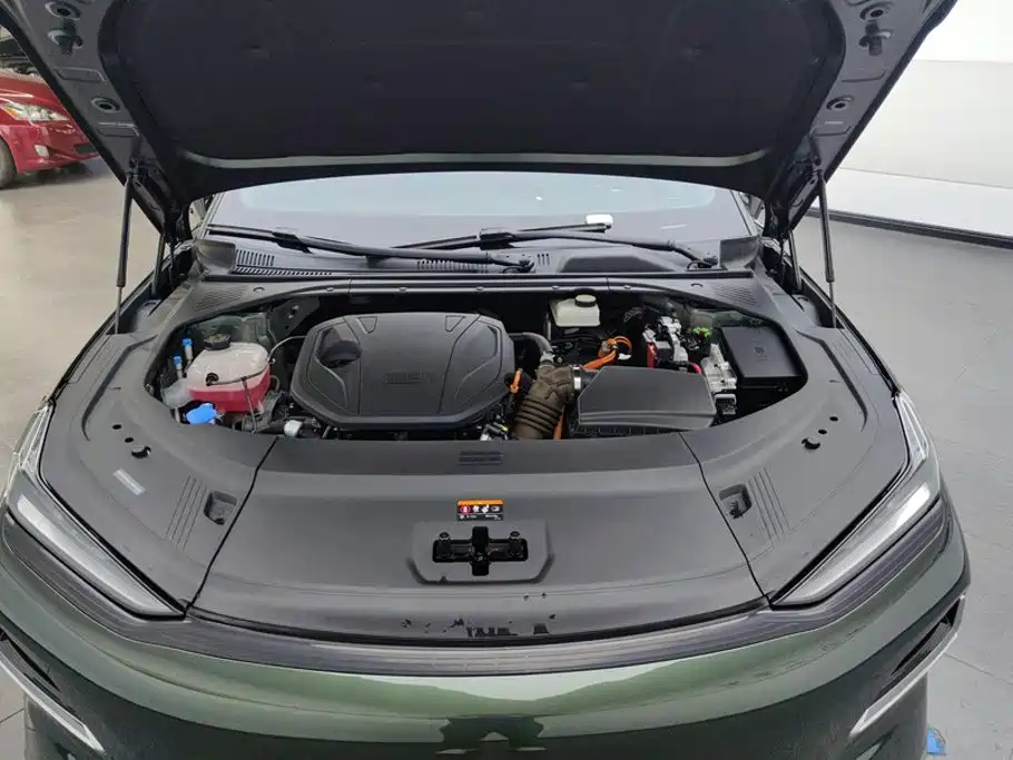 Geely Galaxy Galaxy Xingyao 8 2025 2025 Model 130km EM-i Flagship Edition