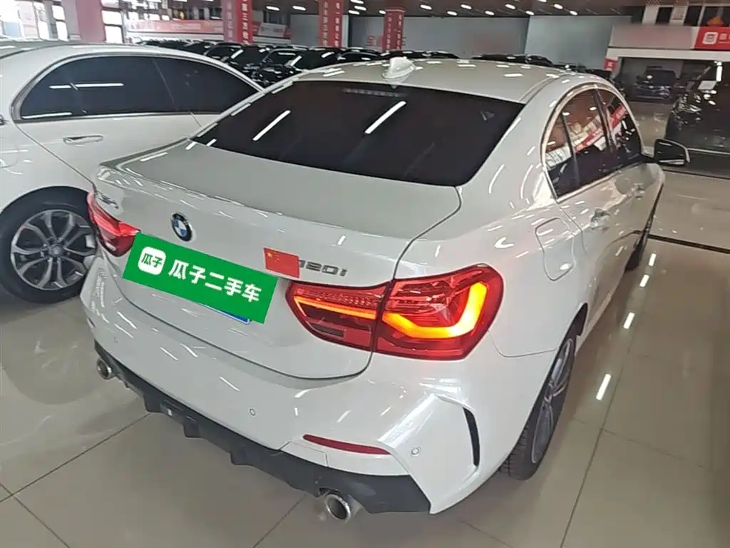 BMW 1-SERIES