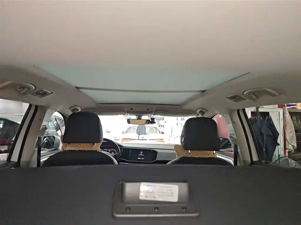 Volkswagen Tayron 2021 330TSI 2WD Luxury Smart Connect Edition фото 18