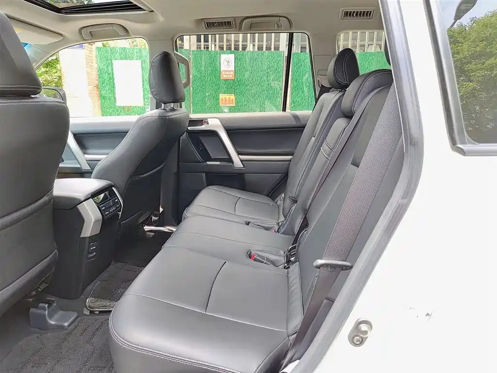 Toyota Prado 2018 3.5L Auto TX фото 8