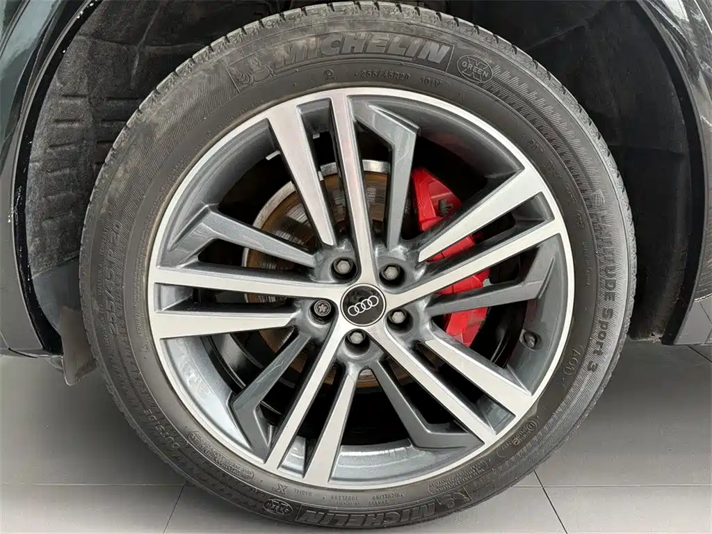 Audi Q5L 2023 40T Luxury Dynamic фото 14