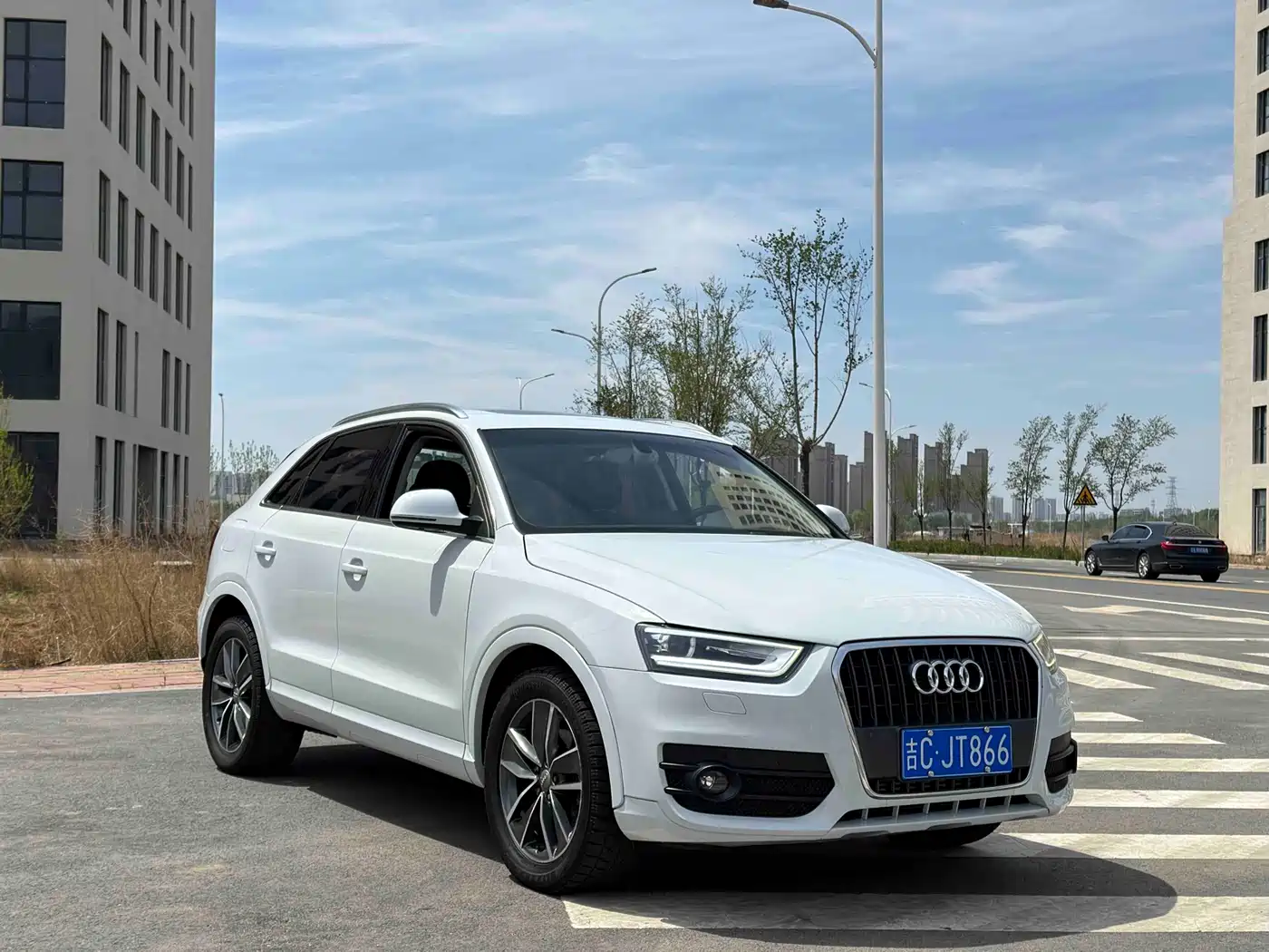 Audi Q3 2015 35 TFSI Comfort фото 3