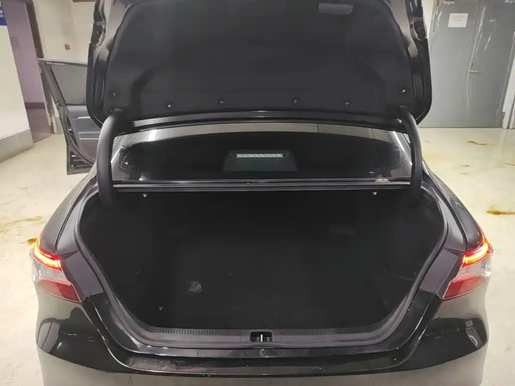 Toyota Camry 2023 2023 2.0GVP Leading Edition