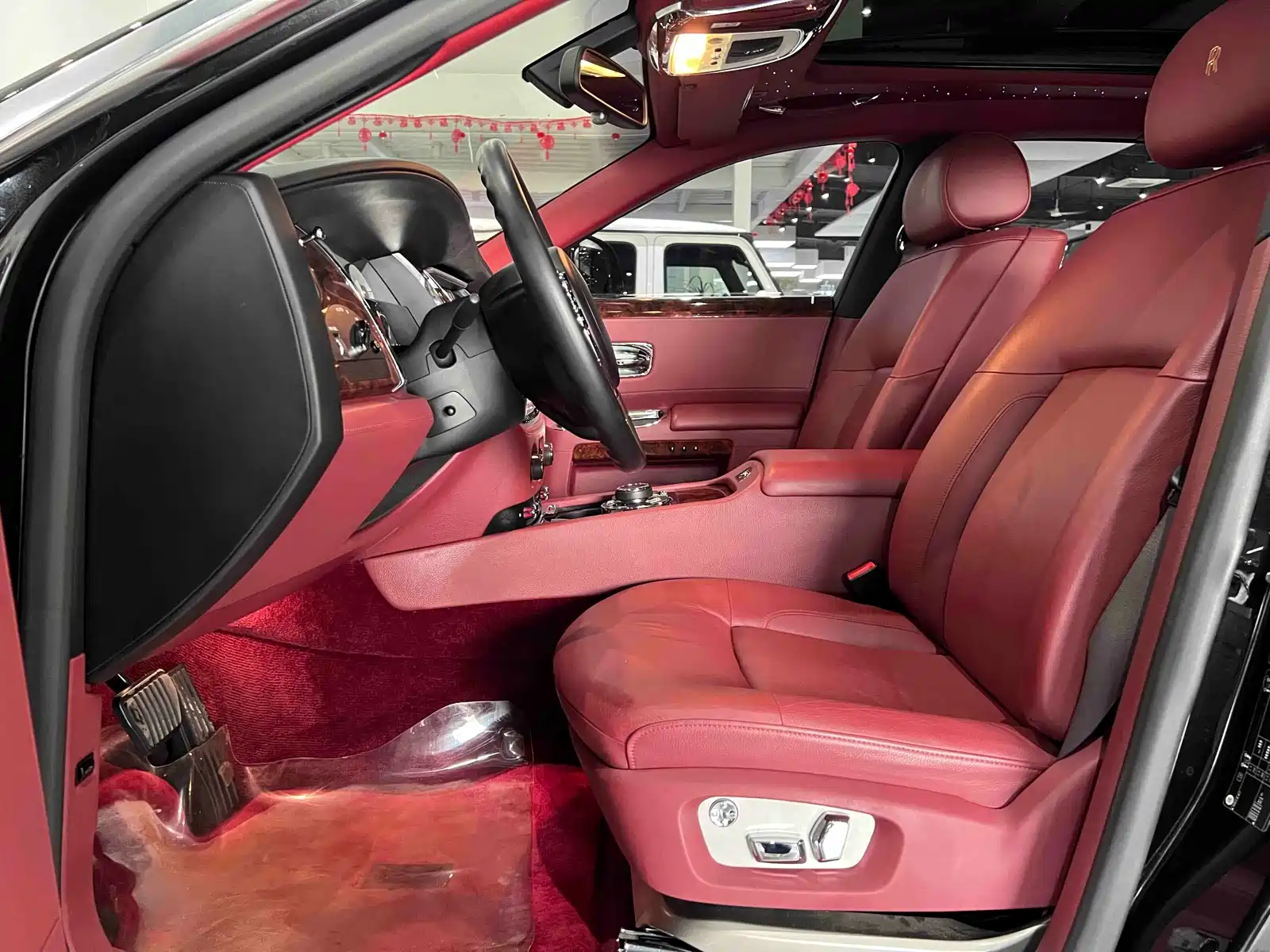 Фото 19 - Rolls-Royce Ghost