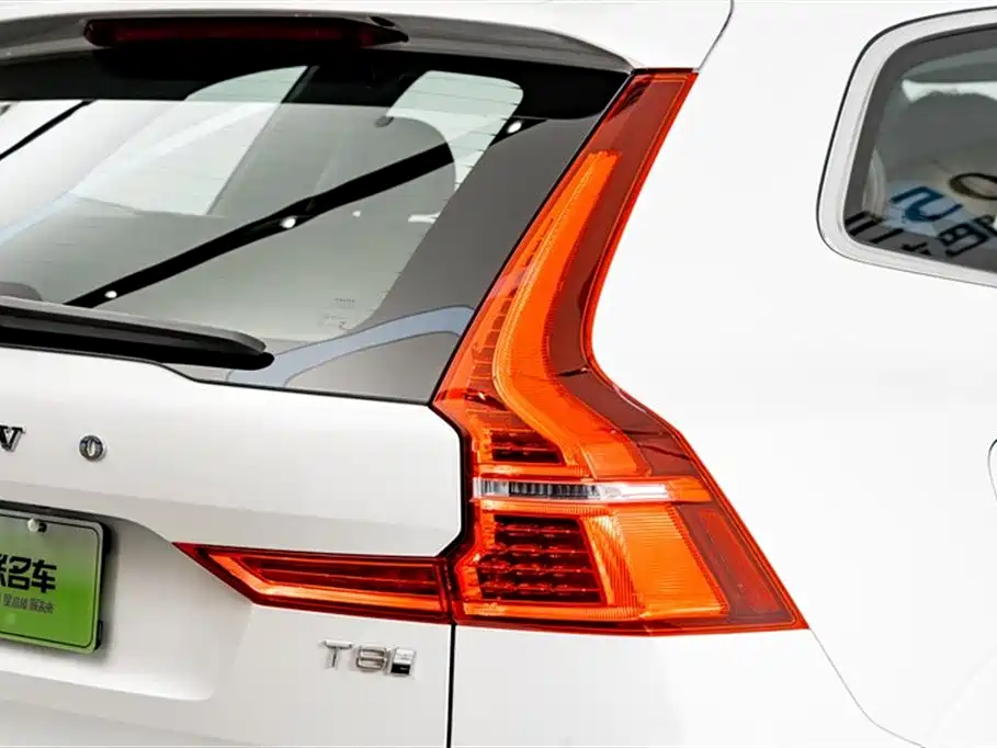 VOLVO XC60 PLUG IN HYBRID