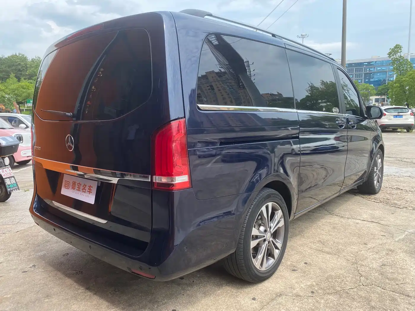 Mercedes-Benz V-Class 2018 V 260 Premium Edition China V фото 13