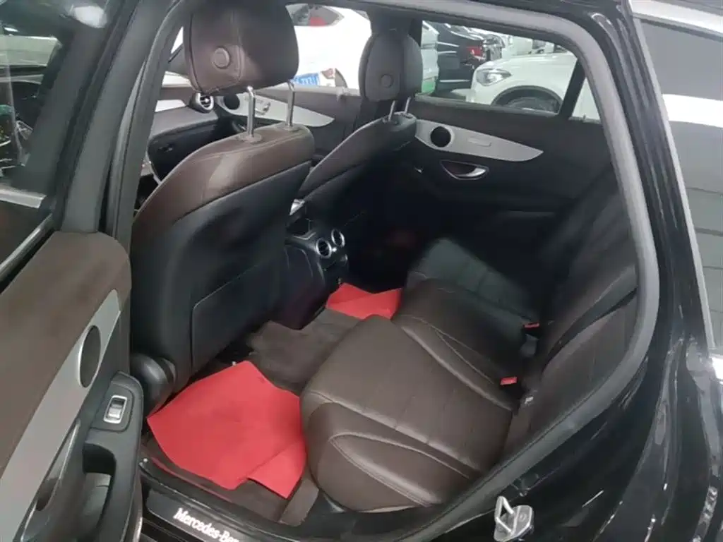 Mercedes-Benz GLC 2021 GLC 260 L 4MATIC Sporty фото 17