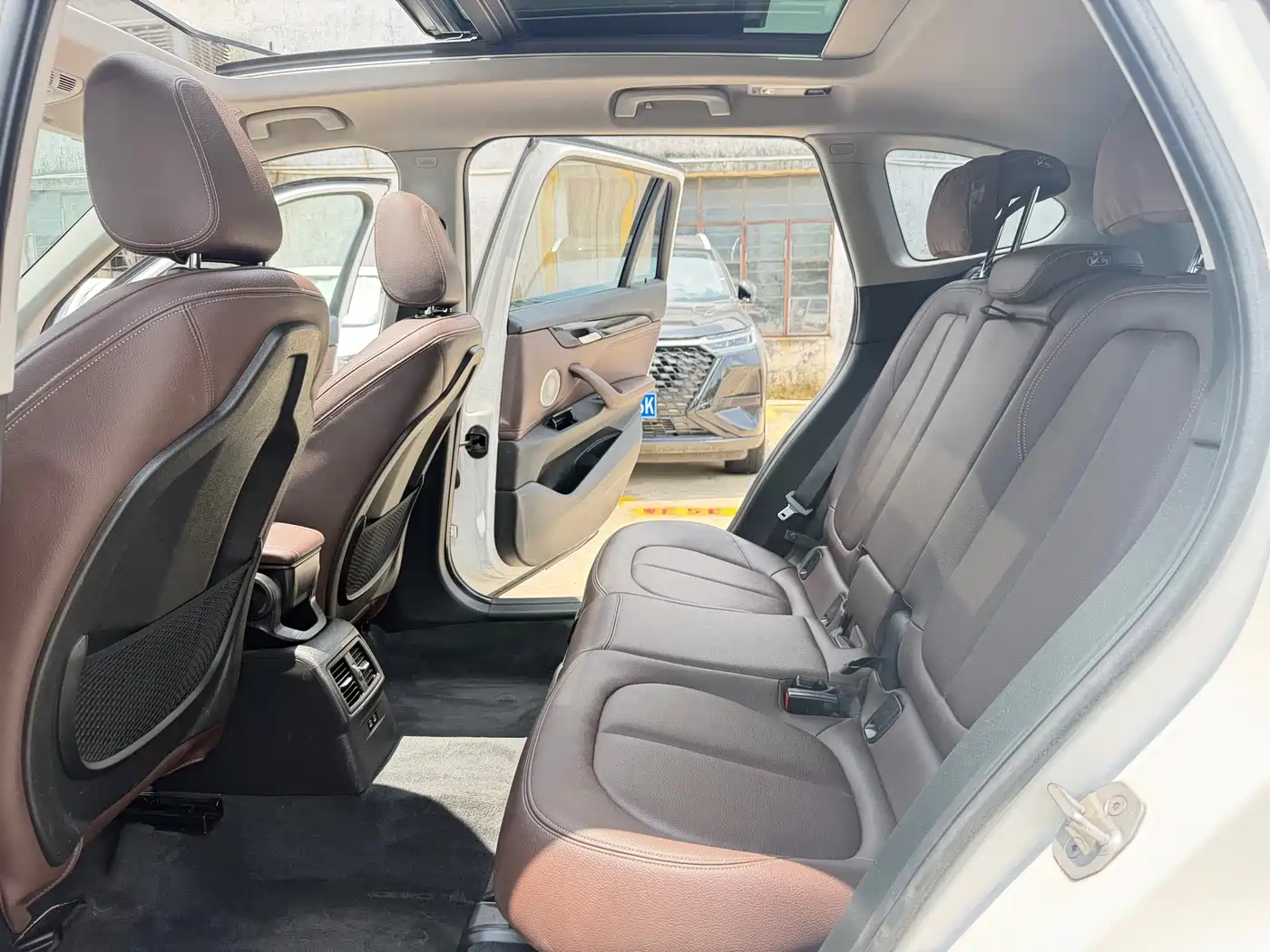 BMW X1 2022 sDrive20Li Premium фото 12