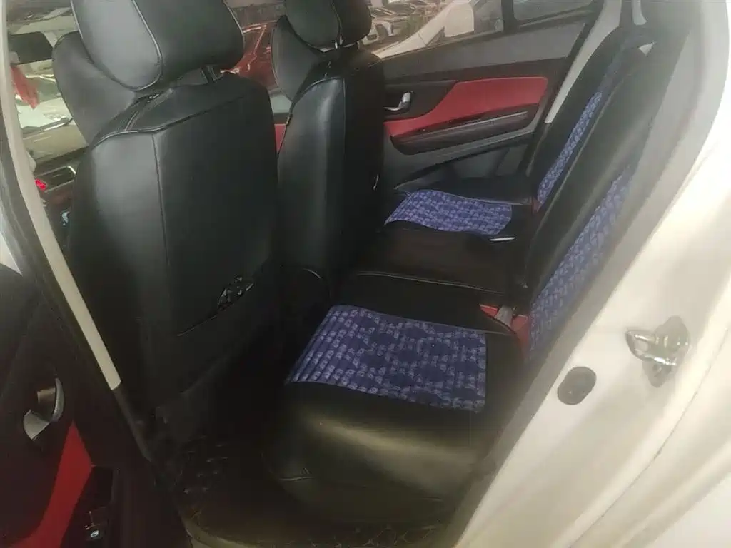 Haval H1 2017 Blue Label 1.5L Manual Luxury фото 17