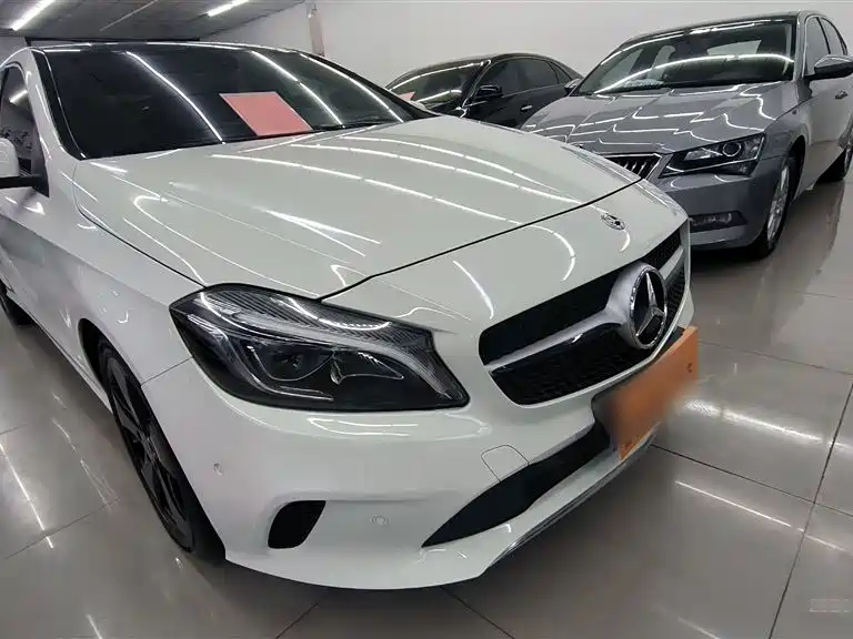 Mercedes-Benz A-Class (Import) 2017 Facelift A 200 Fashion фото 8