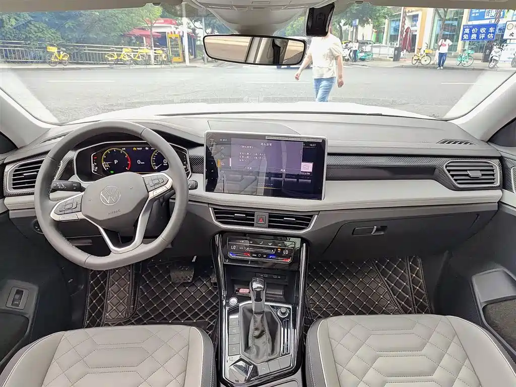 Volkswagen Tayron 2024 300TSI 2WD Luxury Plus Advanced фото 10