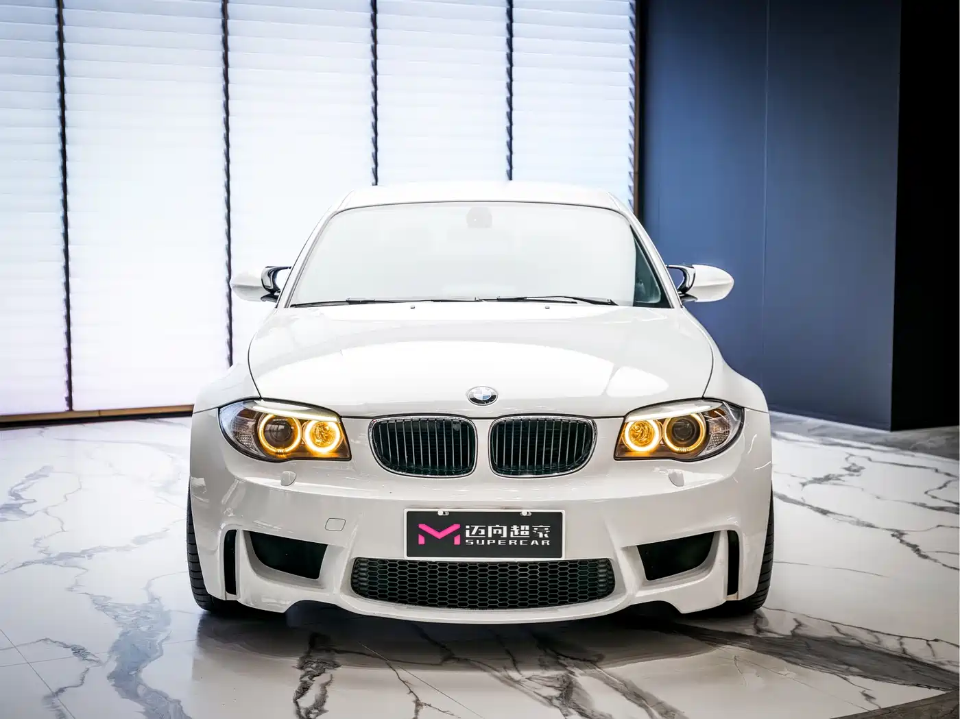 BMW 1 Series M 2011 1M Coupe фото 2