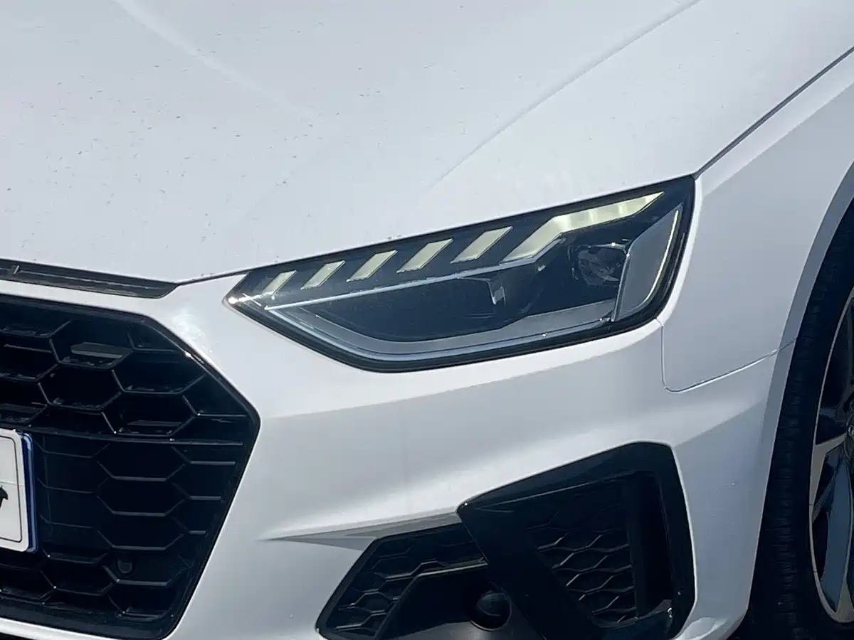 Audi A4L 2020 40 TFSI Fashion Dynamic Edition фото 4