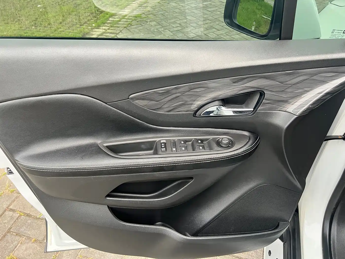 Photo 6 - Buick Encore