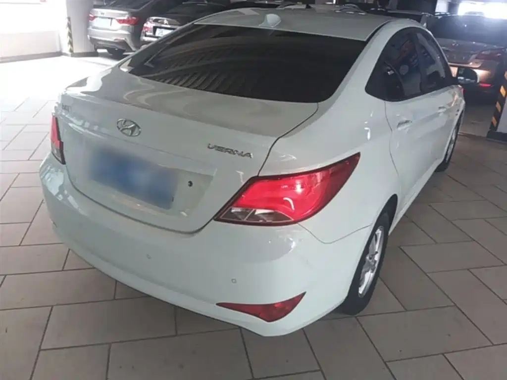 Hyundai Verna 2016 1.4L Automatic Smart GLS фото 7