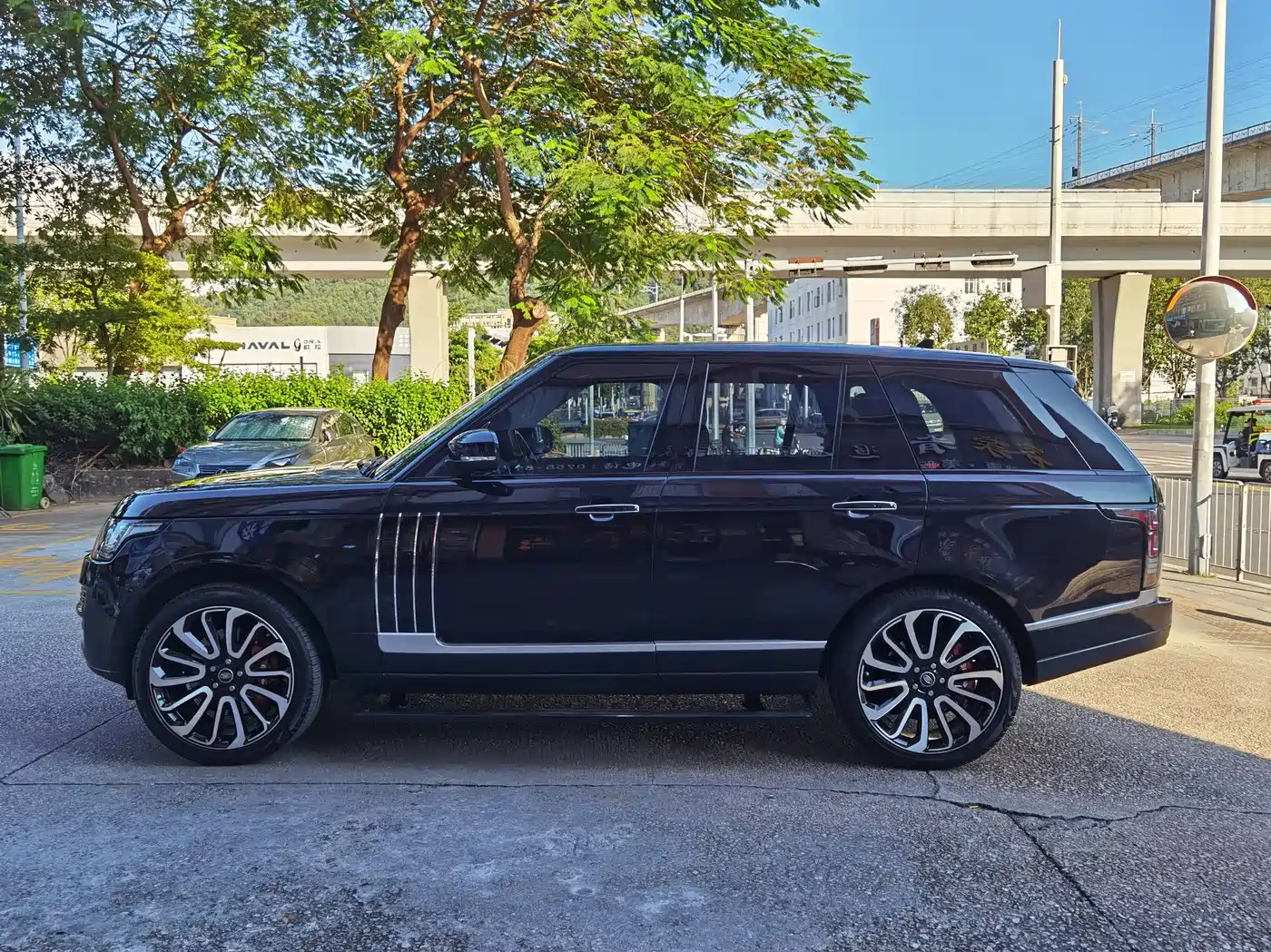 Land Rover Range Rover 2015 3.0 TDV6 Vogue фото 6