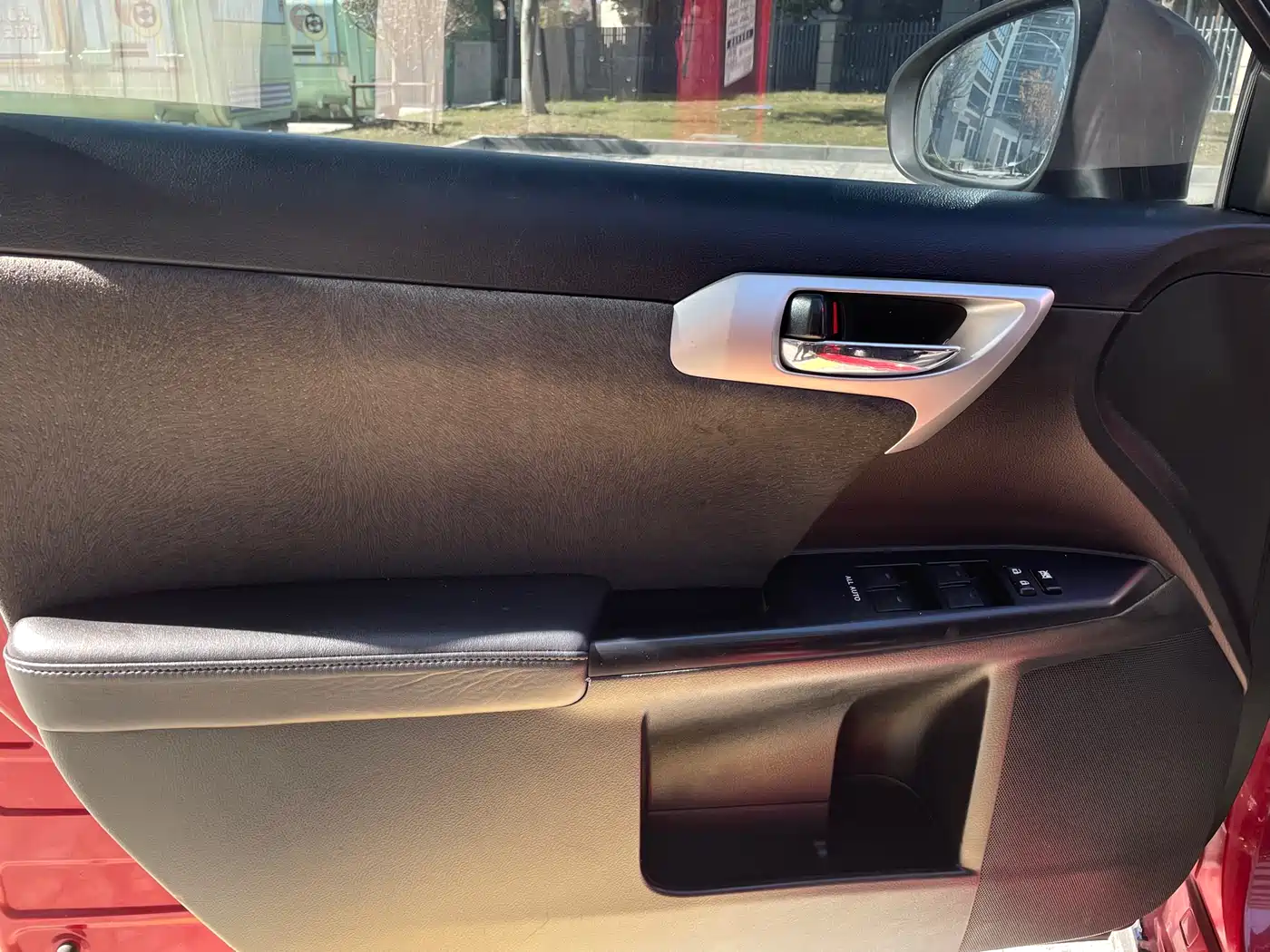 Lexus CT 2012 Model CT200h Elite Edition фото 10