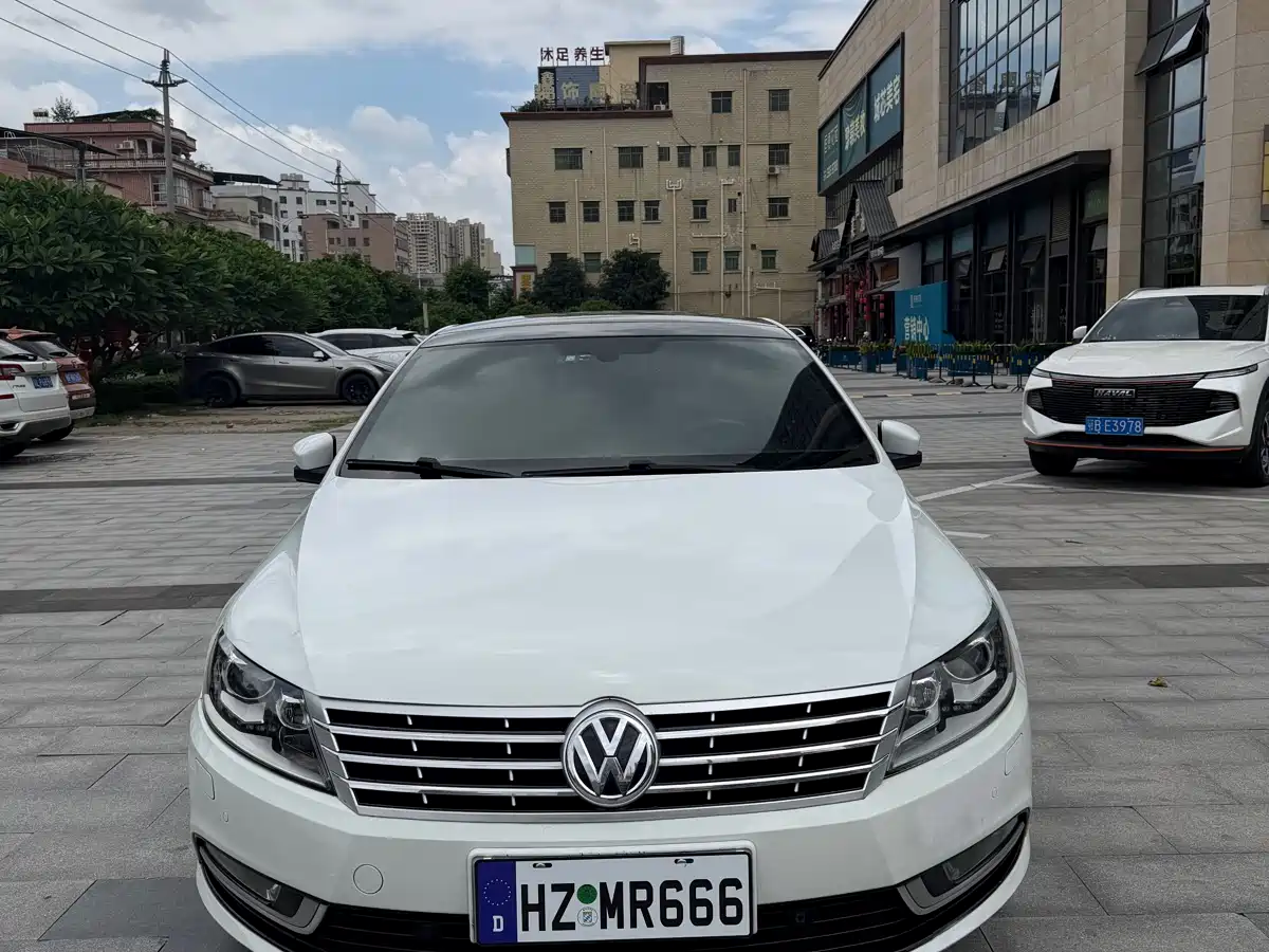 Volkswagen FAW-Volkswagen CC 2016 Model 1.8TSI Luxury фото 2