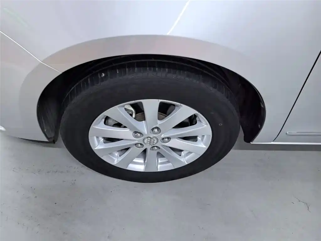 Buick GL8 2017 25S Premium Model China V фото 23