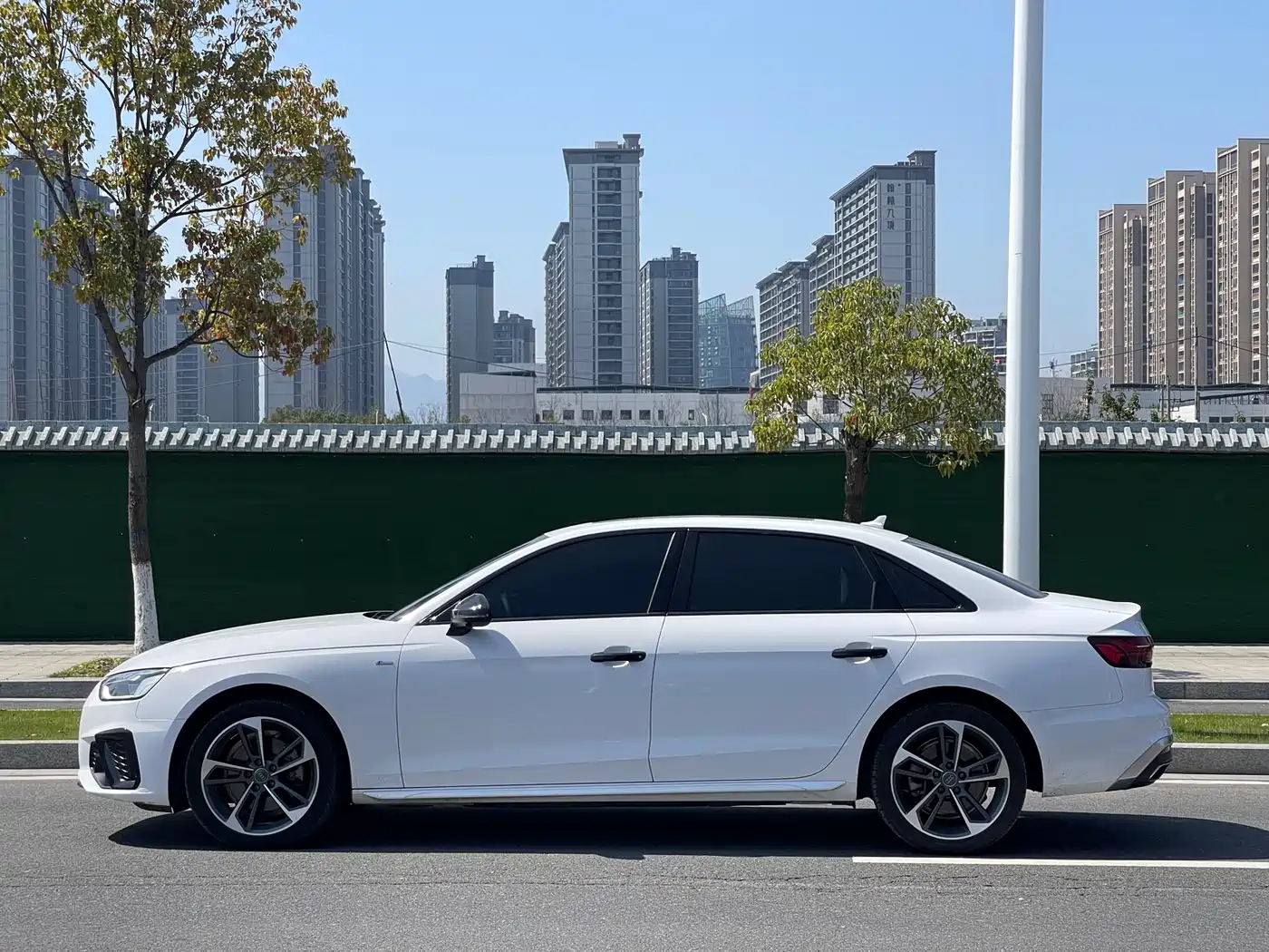 Audi A4L 2020 40 TFSI Fashion Dynamic Edition фото 15