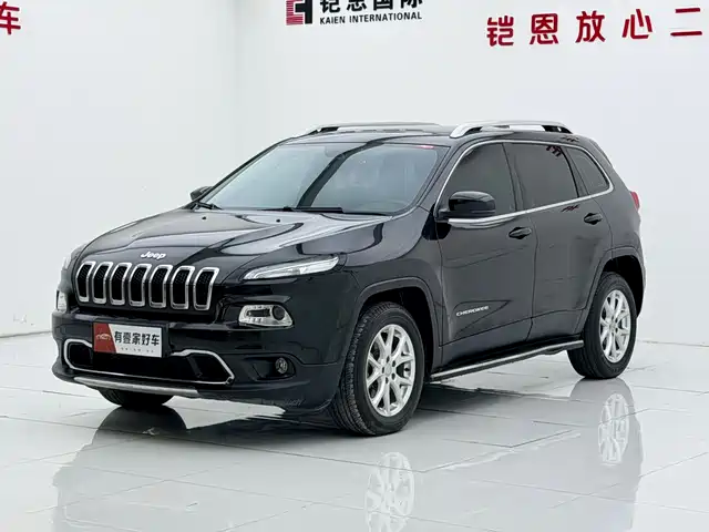 Jeep Cherokee 2017 2.4L Leading Edition — фото 1