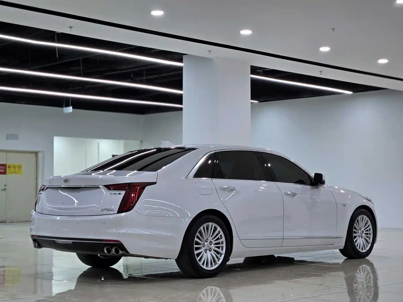 CADILLAC CT6