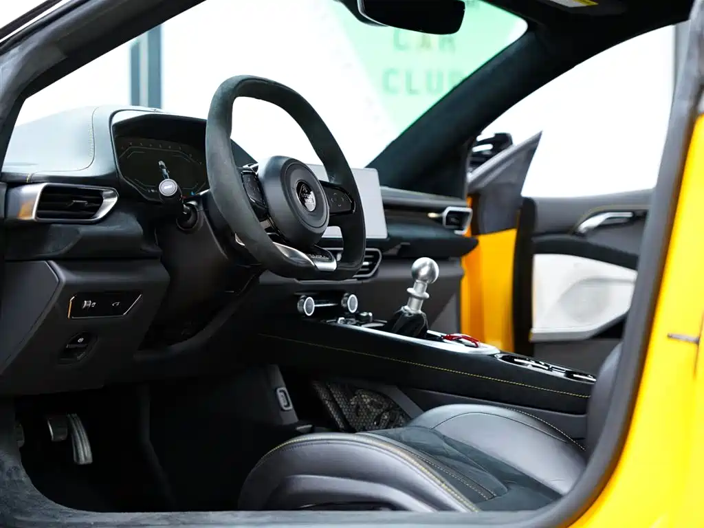 Lotus Cars EMIRA 2022 3.5T V6 Manual First Edition фото 27