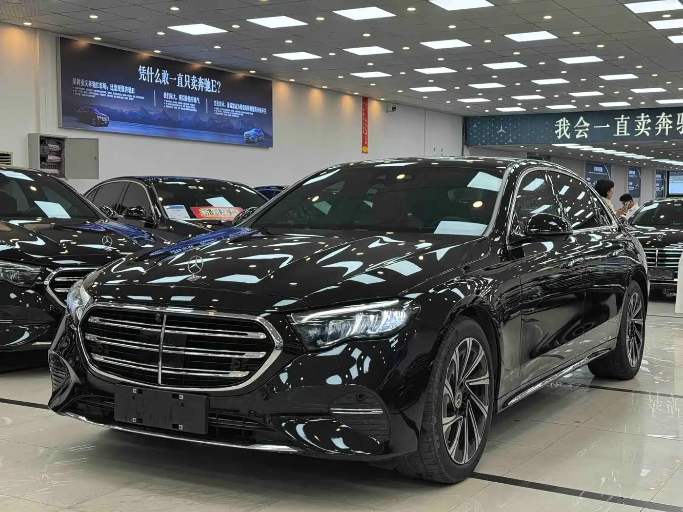 Mercedes-Benz E-Class 2025 E 300 L Luxury фото 2