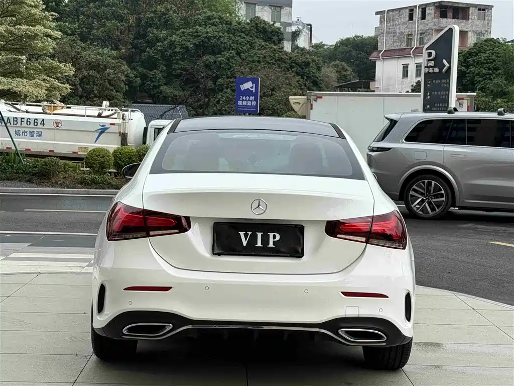 Mercedes-Benz A-Class 2020 A 200 L Sport Sedan фото 5
